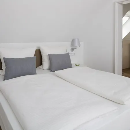 Am Alten Park מלון 3*