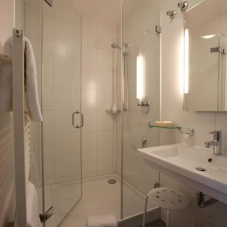 Am Alten Park 3* אוגסבורג