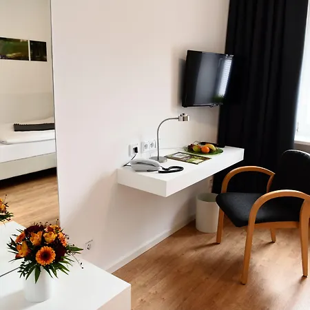 Am Alten Park 3* Augsburg