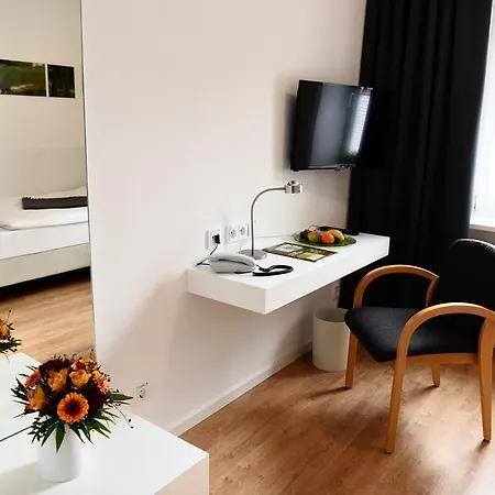 Am Alten Park Отель Аугсбург